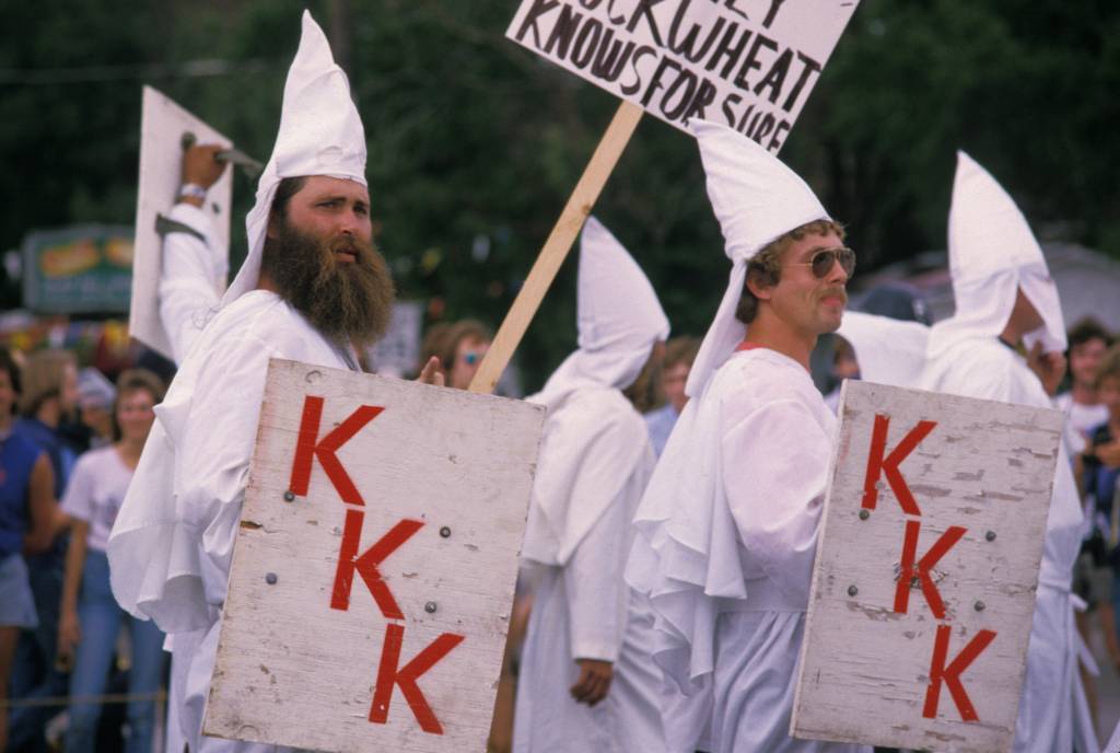 Você sabe o que é a Ku Klux Klan, cujo ex-líder elogiou Bolsonaro?