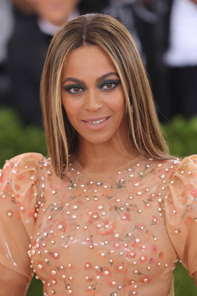 "Manus x Machina: Fashion In An Age Of Technology" Costume Institute Gala NEW YORK, NY - MAY 02: Beyonce attends the "Manus x Machina: Fashion In An Age Of Technology" Costume Institute Gala at Metropolitan Museum of Art on May 2, 2016 in New York City. (Photo by Neilson Barnard/Getty Images for The Huffington Post)