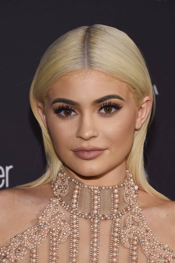 Harper's Bazaar Celebrates "ICONS By Carine Roitfeld" Presented By Infor, Laura Mercier, And Stella Artois - Arrivals NEW YORK, NY - SEPTEMBER 09: Kylie Jenner attends Harper's Bazaar's celebration of "ICONS By Carine Roitfeld" presented by Infor, Laura Mercier, and Stella Artois at The Plaza Hotel on September 9, 2016 in New York City. (Photo by Dimitrios Kambouris/Getty Images for Harper's Bazaar)