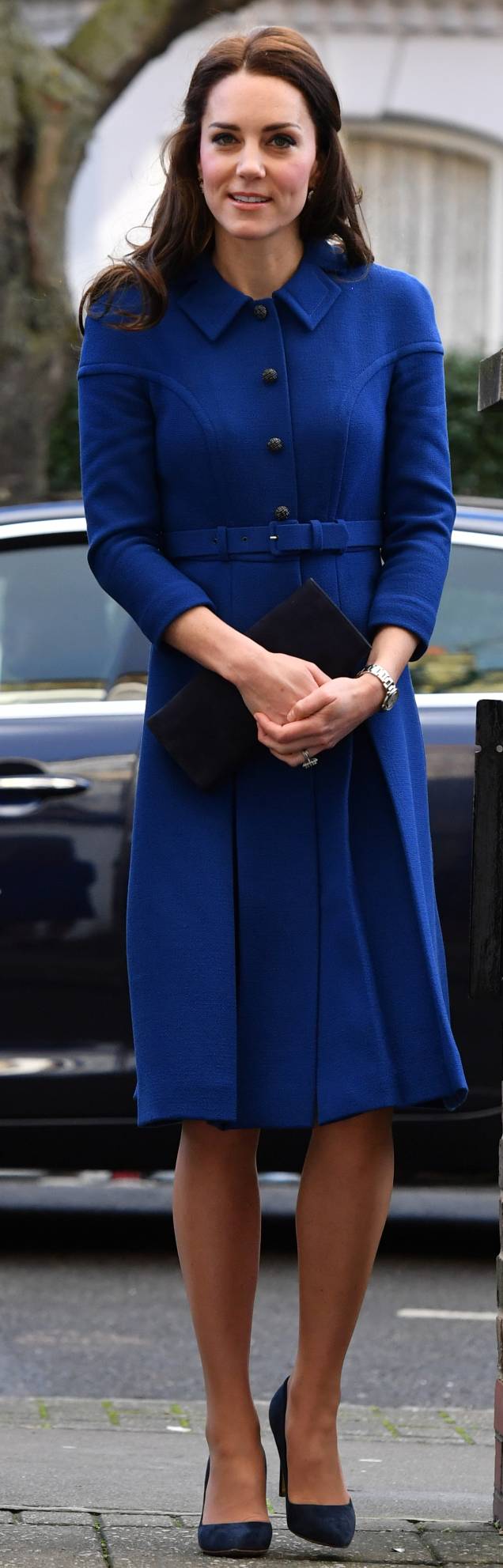 <strong>10 de outubro de 2016</strong> – Acessórios nude completam o vestido floral, da grife norte-americana <strong>Kate Spade</strong>, durante celebração do Dia Mundial da Saúde Mental em Londres. <strong>10 de outubro de 2016</strong> – Acessórios nude completam o vestido floral, da grife norte-americana <strong>Kate Spade</strong>, durante celebração do Dia Mundial da Saúde Mental em Londres.