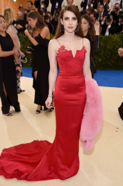 Emma Roberts, de Diane von Furstenberg.