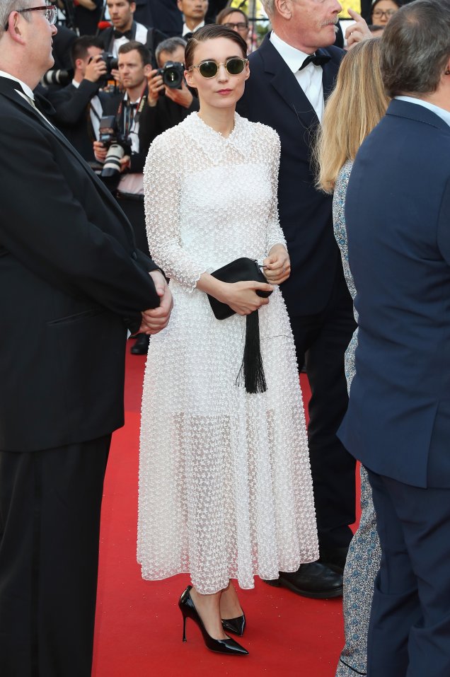 28.05.17 // <strong>Rooney Mara</strong> de<strong> Christian Dior</strong> na cerimônia de encerramento do <em>70º Festival de Cinema de Cannes </em>