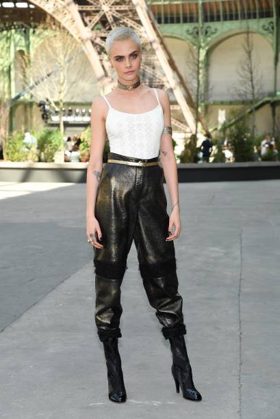 <strong>Cara Delevingne </strong>no desfile da <strong>Chanel</strong>.