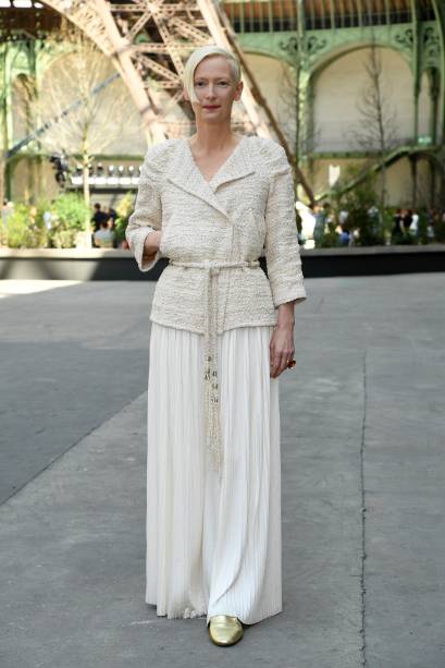 <strong>Tilda Swinton</strong> no desfile da <strong>Chanel</strong>.