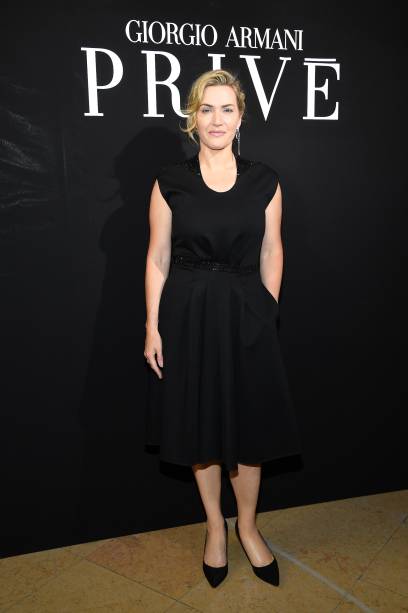 <strong>Kate Winslet </strong>no desfile da <strong>Armani Prive</strong>.