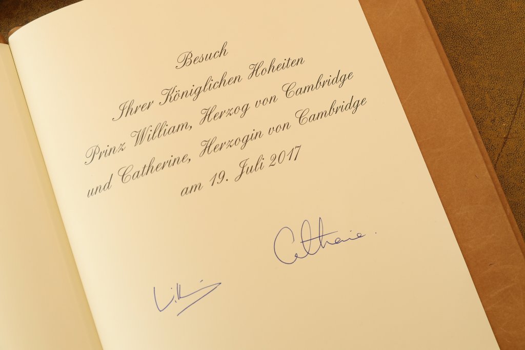 As assinaturas de Kate e Wiiliam