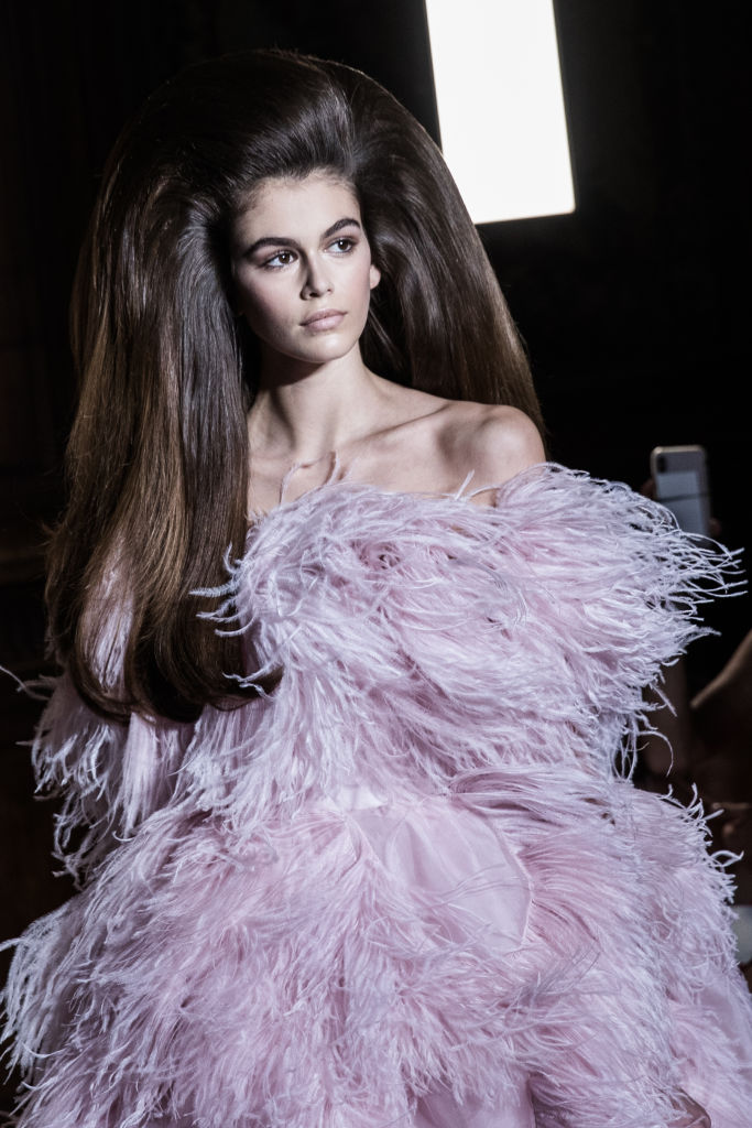 Kaia Gerber no desfile da Valentino