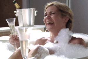 gif-carminha-rindo