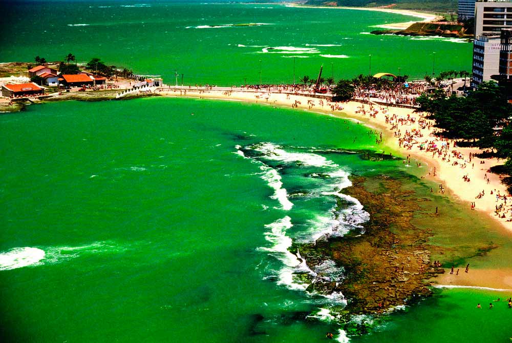 Guarapari: paraíso das águas cristalinas