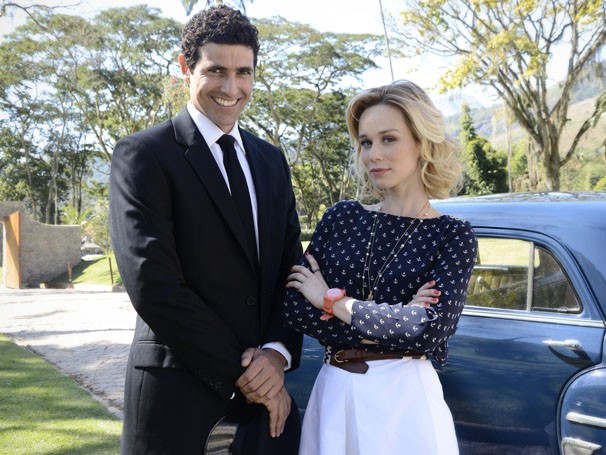 Guerra dos Sexos: Juliana se envolve com Nando