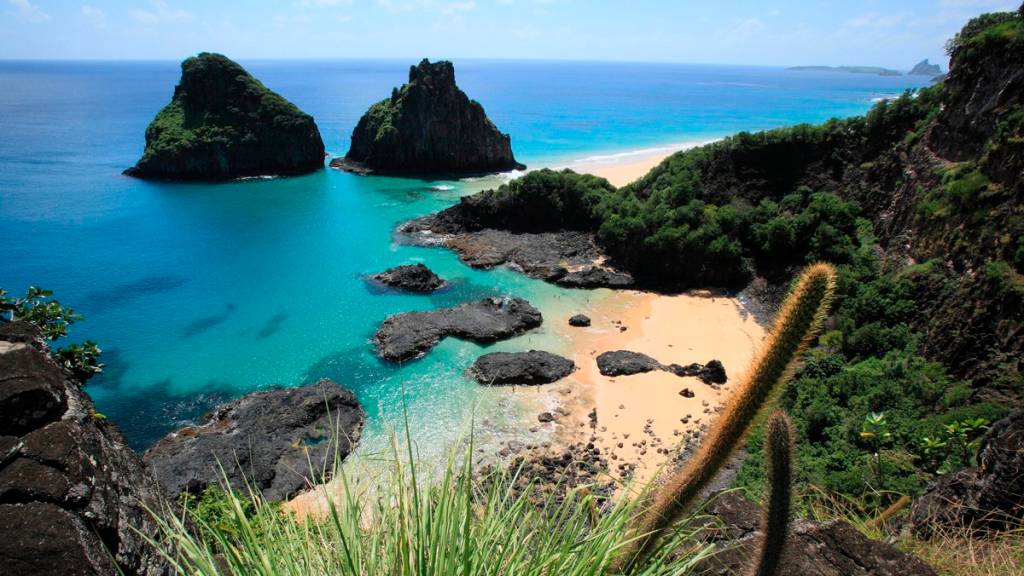 10 tons de azul do mar para curtir o verão