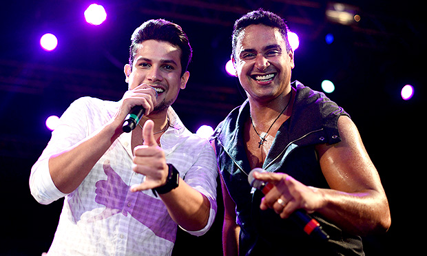 Harmonia do Samba reúne Ne-Yo, Thiago Martins e Israel Novaes em ensaio animado