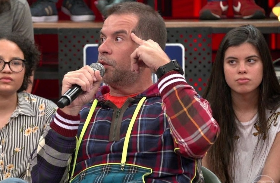 No Altas Horas, Hassum diz que malha todo dia: “Encaro como remédio”