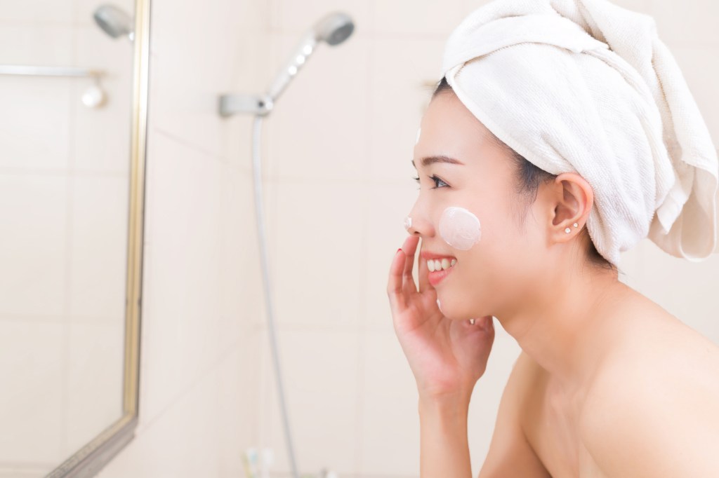 Hidratação do rosto no inverno - saúde e doenças de pele