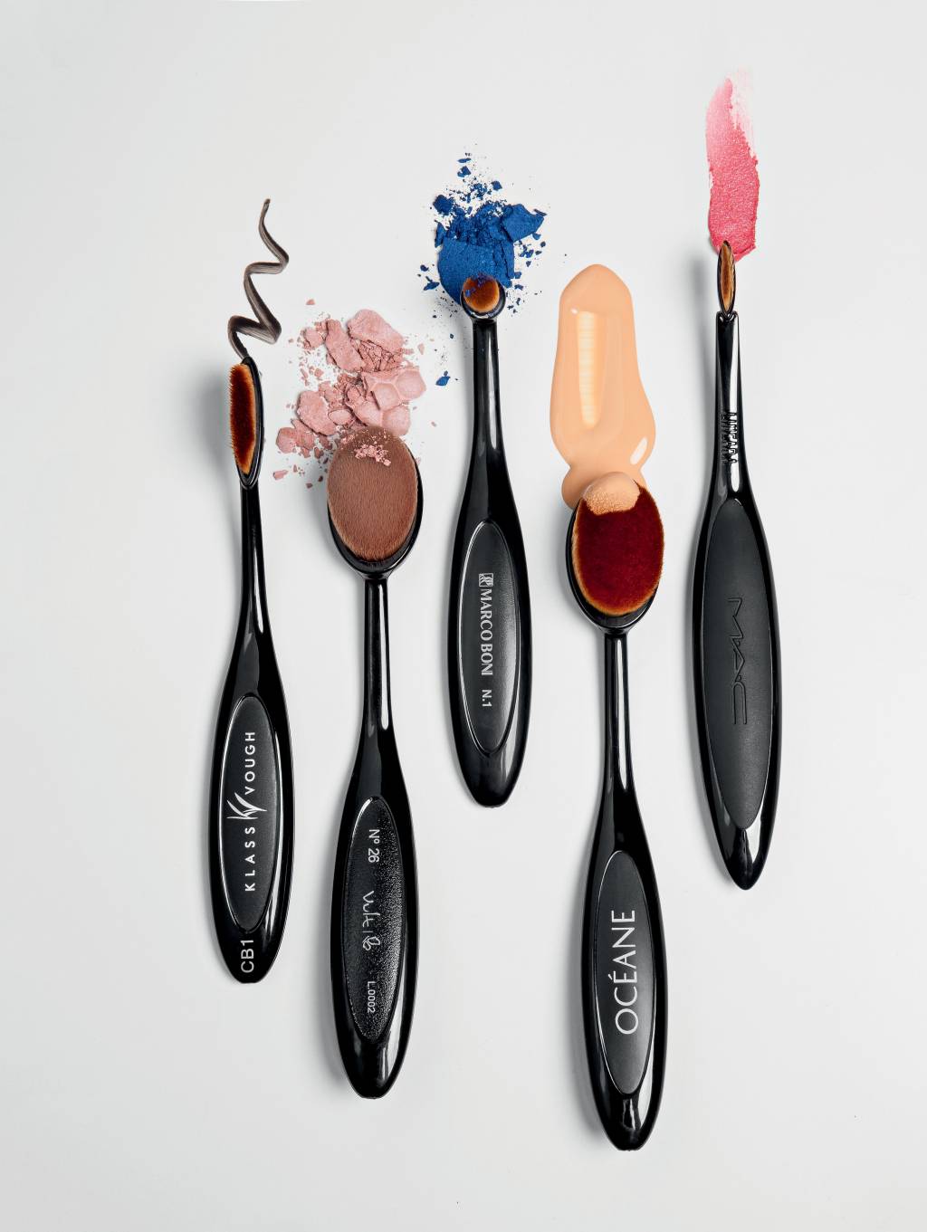 Como usar os pincéis de escova no seu make