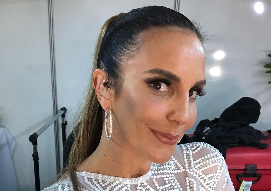 Ivete conta como perdeu aplique antes do show CLAUDIA Ivete conta como perdeu aplique antes do show CLAUDIA