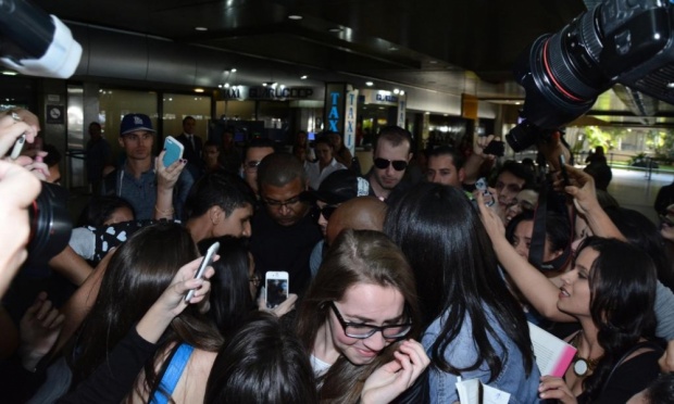 Joe Jonas causa alvoroço em São Paulo Joe Jonas causa alvoroço em São Paulo