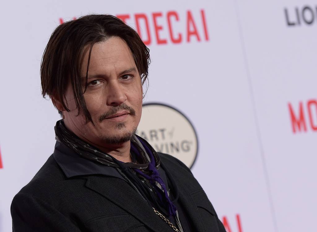 Johnny Depp fica ferido durante filmagens de ‘Piratas do Caribe’