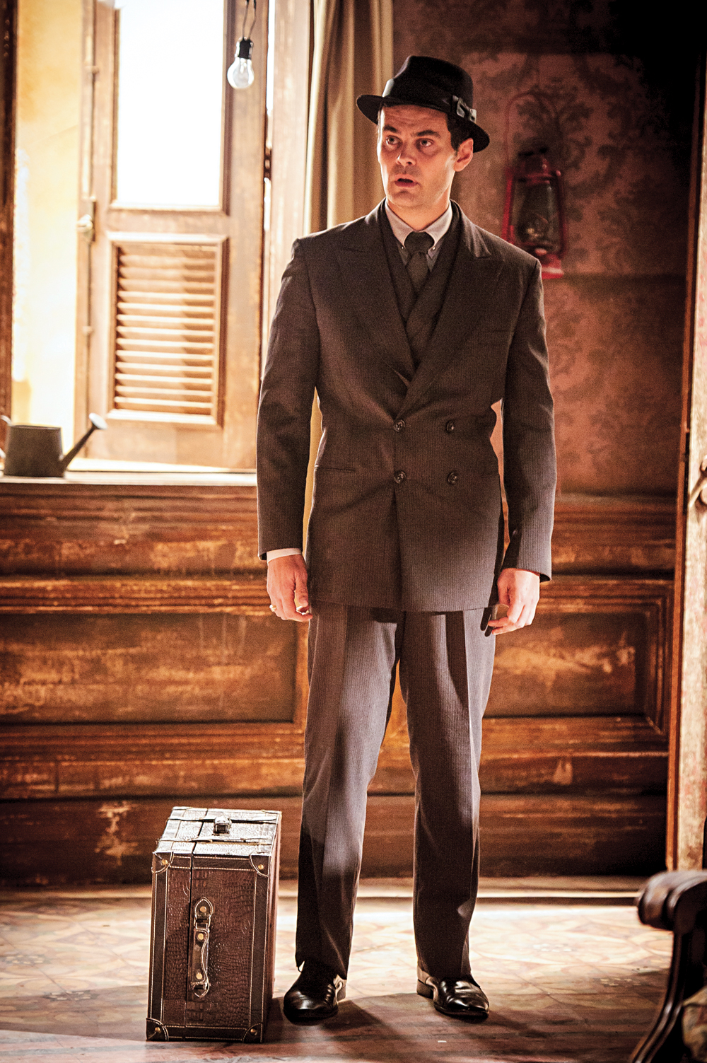 Joia Rara: Manfred vai para o hospício