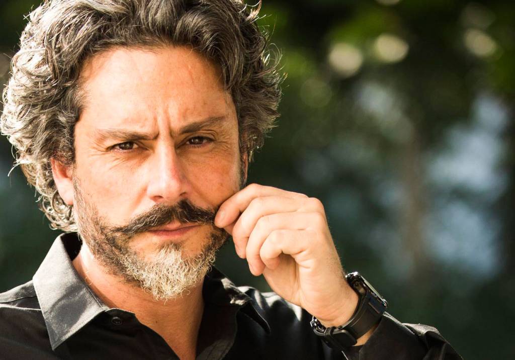Alexandre Nero é premiado Melhor Ator de Novela