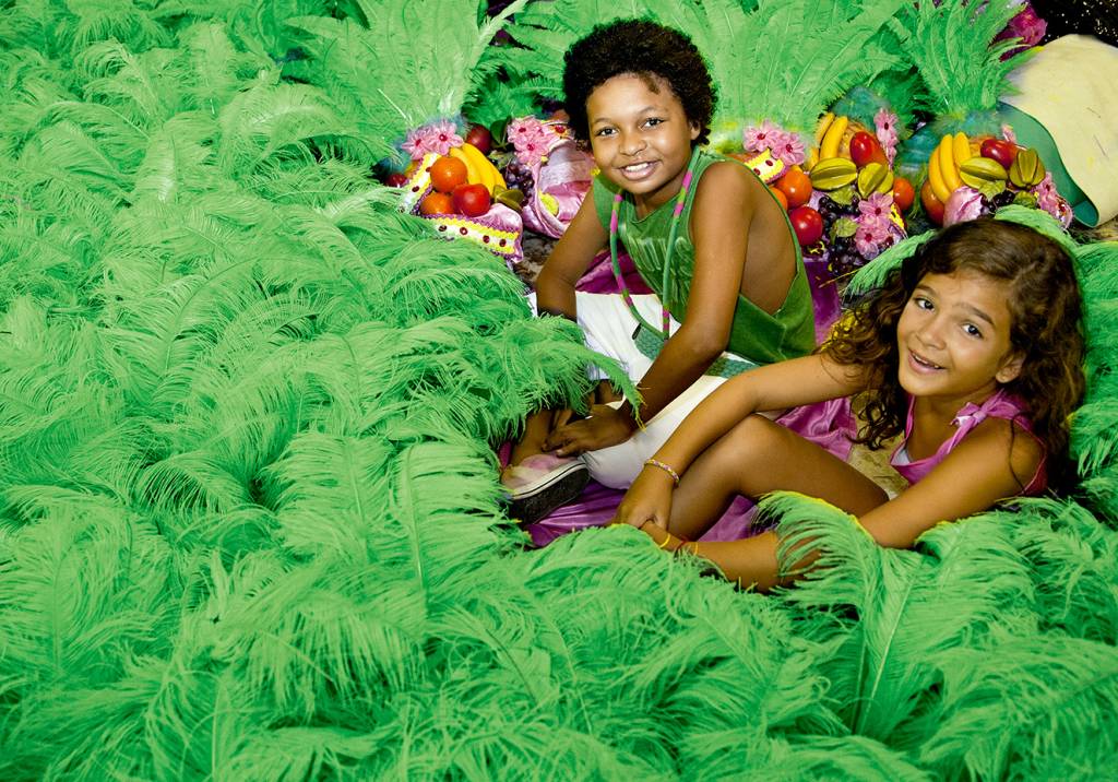 JP Rufino e Mel Maia prontos para desfilar na Mangueira