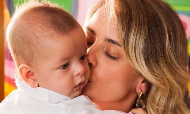 Juliana Silveira: "Meu filho me tornou mais paciente, segura e feliz!" Juliana Silveira: "Meu filho me tornou mais paciente, segura e feliz!"