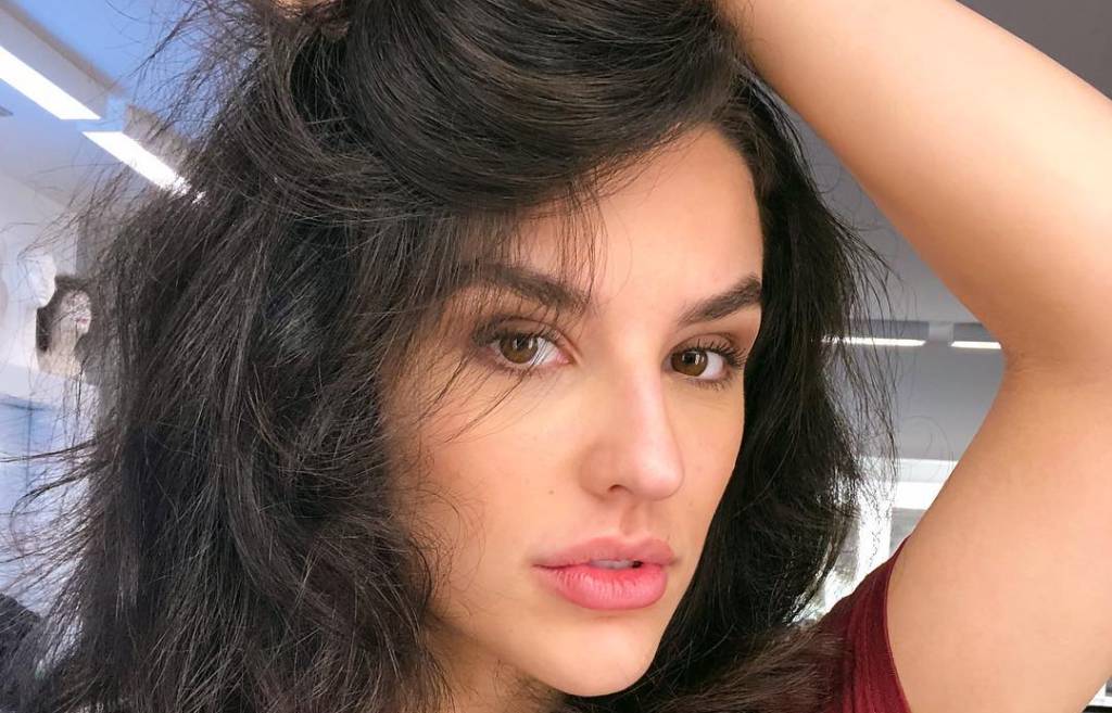 Seguidor diz que Kéfera deveria ser estuprada para ‘parar de ser babaca’