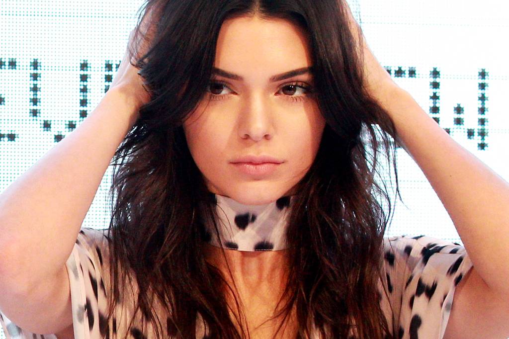 Kendall Jenner ‘roubou’ um dos melhores looks de Carrie Bradshaw