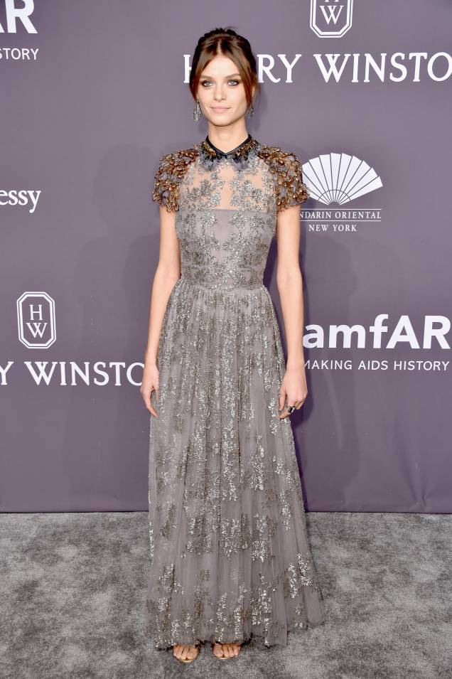<strong>Lais Oliveira</strong> veste<strong> Valentino</strong>. <strong>Lais Oliveira</strong> veste<strong> Valentino</strong>.