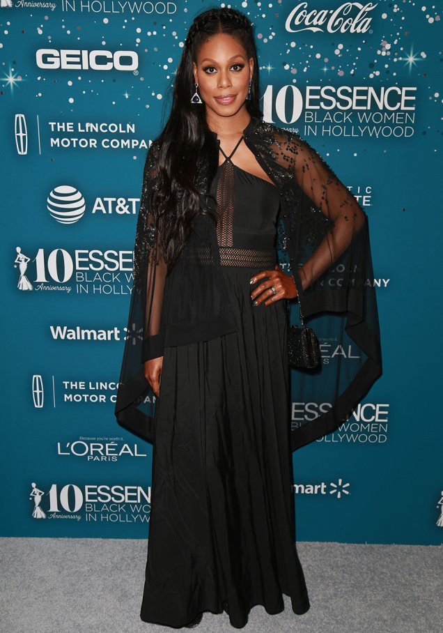 <strong>Laverne Cox</strong> veste <strong>Rohit Gandhi + Rahul Khanna</strong>