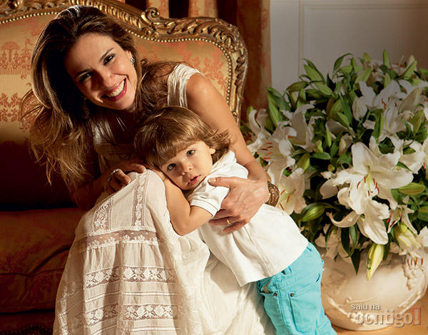 “Não gosto de ficar grávida. Acho um horror. Mas acho incrível ser mãe”, afirma Luciana Gimenez