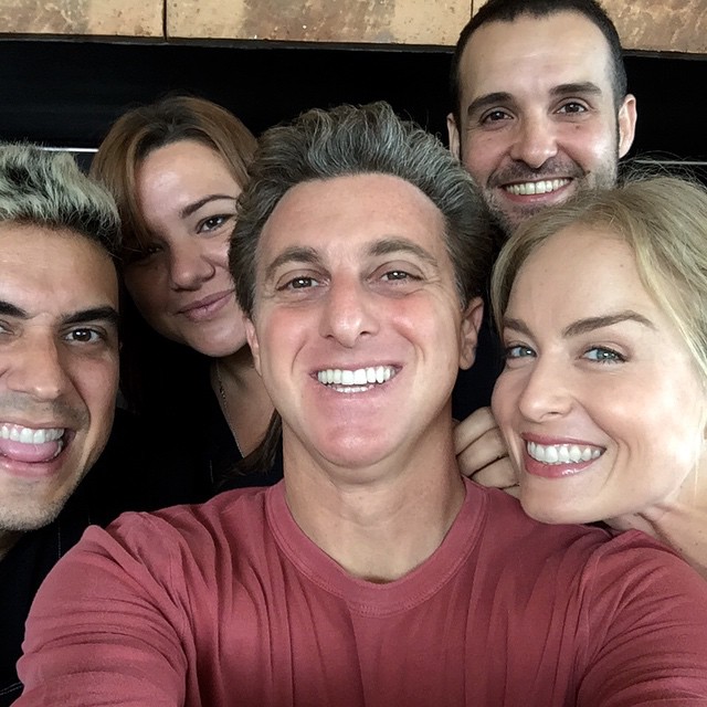 Angélica comemora aniversário de 41 anos com churrasco entre amigos