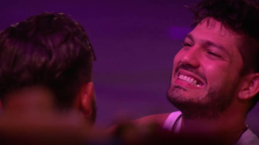 Luiz Felipe do BBB17 sofre por Mayla (e perde prótese dentária)