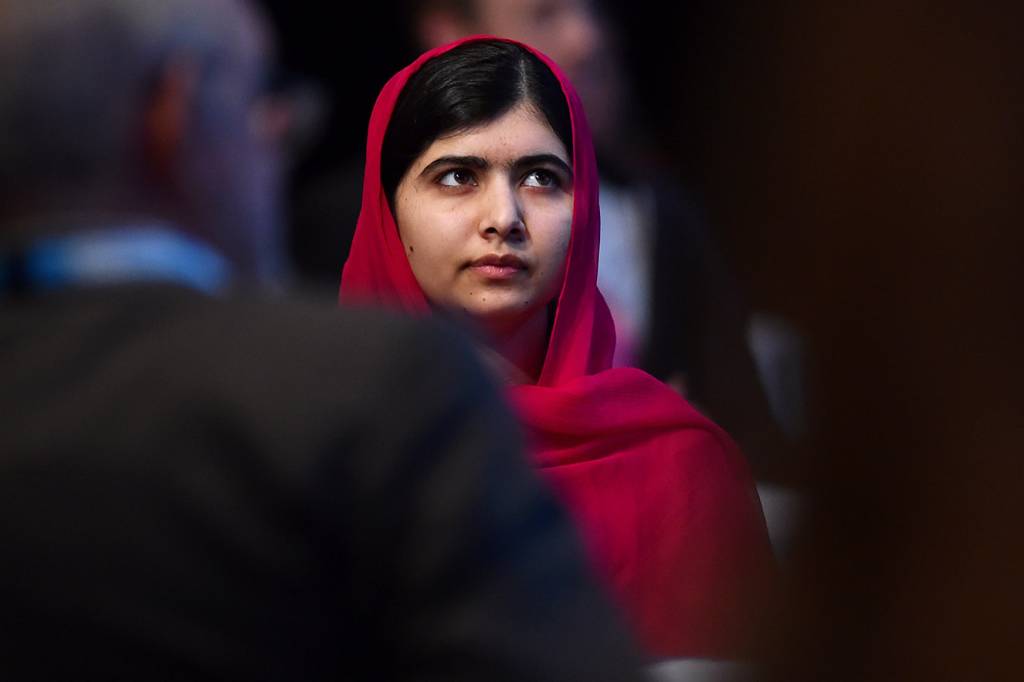 Símbolo de resistência pela educação, Malala se forma em Oxford