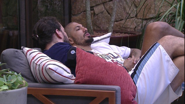 Marco ou Fernando? Quem é o grande vilão do BBB15?