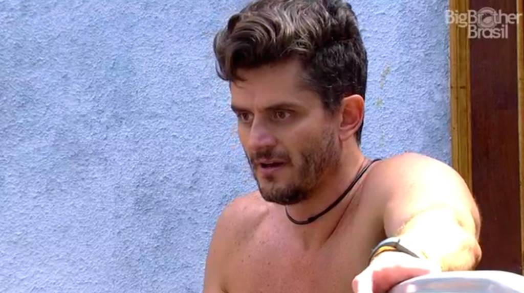 Segundo Marcos, polícia teria ido ao BBB17 cobrar pensão de Ilmar