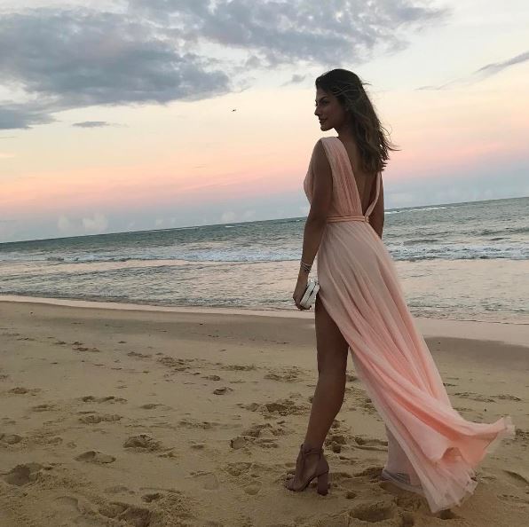 <strong>Mariana Gonzalez </strong>veste<strong> Trinitá Couture</strong> <strong>Mariana Gonzalez </strong>veste<strong> Trinitá Couture</strong>