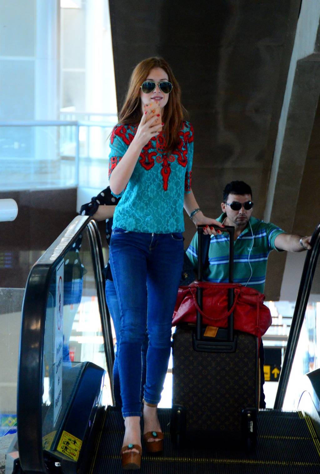 Marina Ruy Barbosa no aeroporto