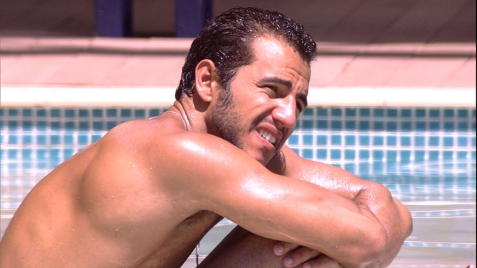 Pelas costas, Matheus detona Ronan: ‘Não aguento mais’