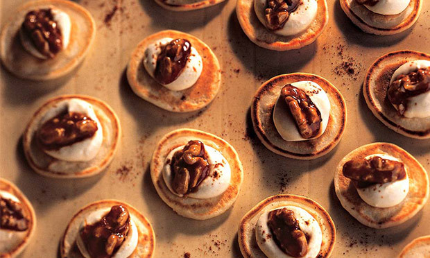 Minipanqueca com mascarpone e nozes Minipanqueca com mascarpone e nozes