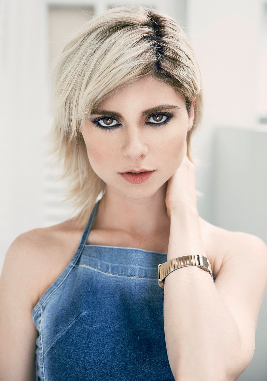 Julianne Trevisol conta suas inspirações para interpretar uma fashionista  em Totalmente Demais