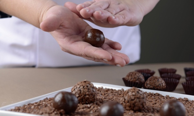 Brigadeiro, o doce queridinho dos brasileiros | CLAUDIA