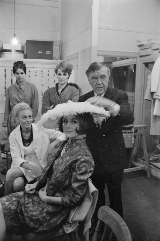 <strong>Norman Hartnell</strong>, 1965 <strong>Norman Hartnell</strong>, 1965