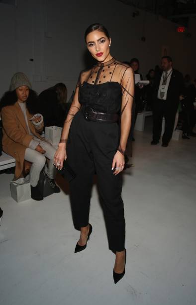 Olivia Culpo no desfile de Noon By Noor