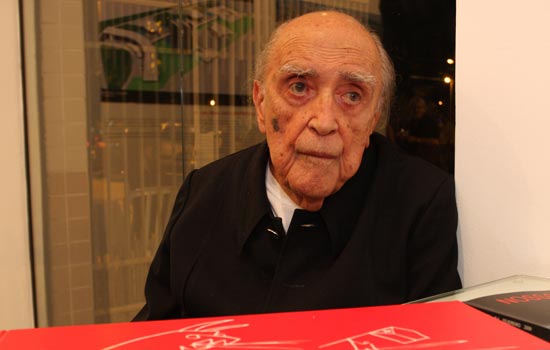 Morre aos 104 anos o arquiteto Oscar Niemeyer