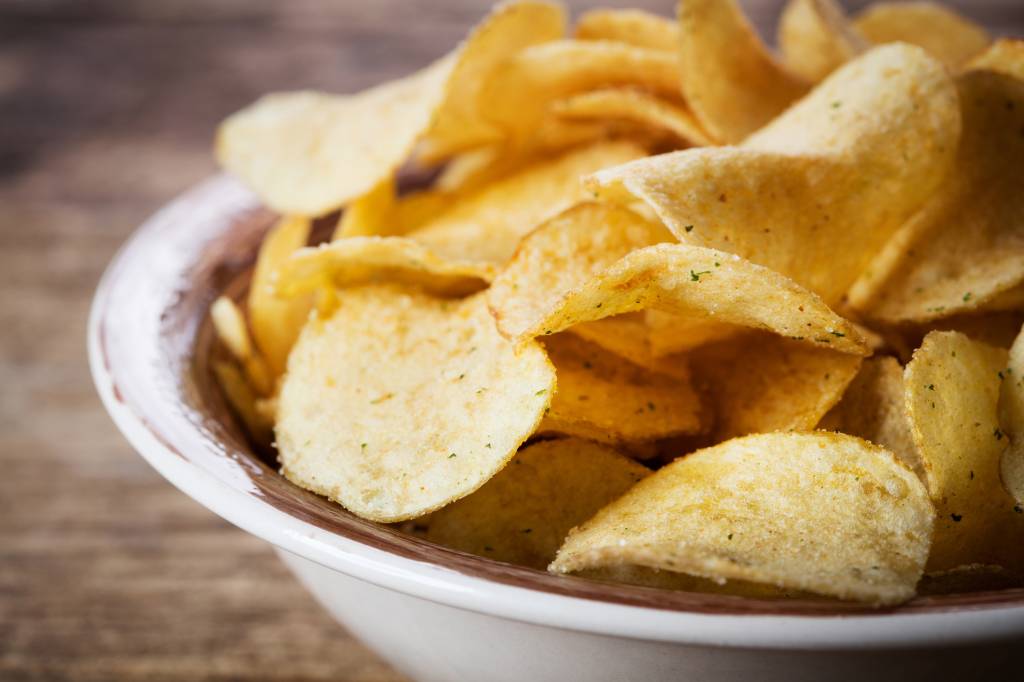 Petiscos para servir pela manhã na Copa – batata chips caseira Petiscos para servir pela manhã na Copa – batata chips caseira