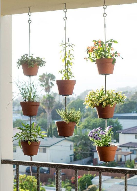 Formas legais de colocar plantas na varanda