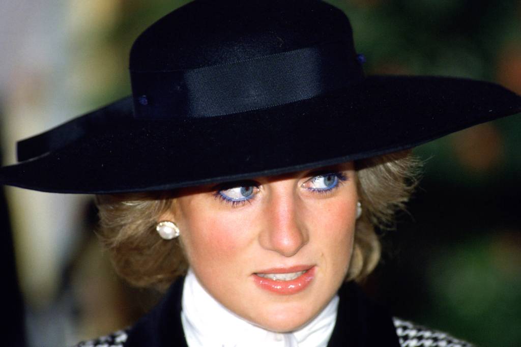 Mais de 30 anos depois, este look jeans da Princesa Diana continua moderno