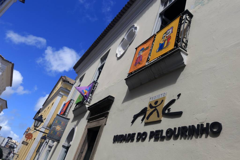 Com arte e educação, esse projeto transforma vidas na Bahia