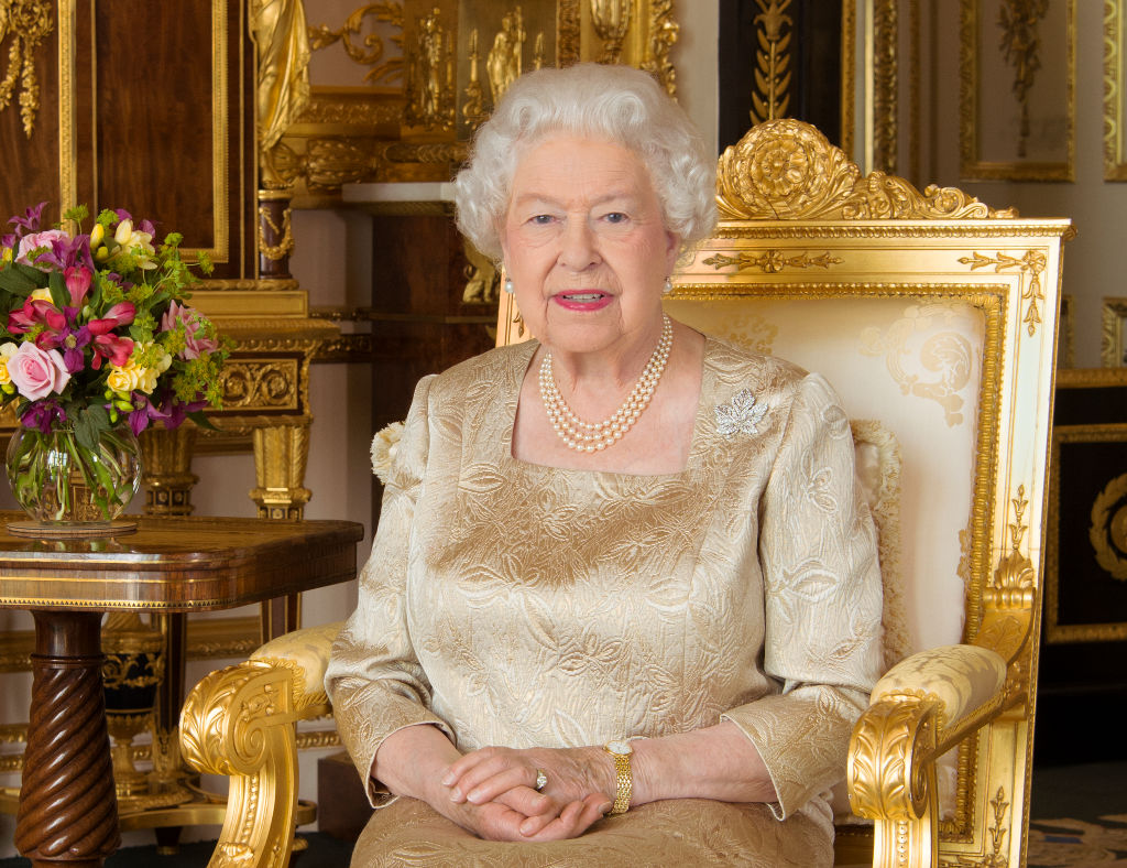 Protocolos da família real britânica - esmalte - Rainha Elizabeth II